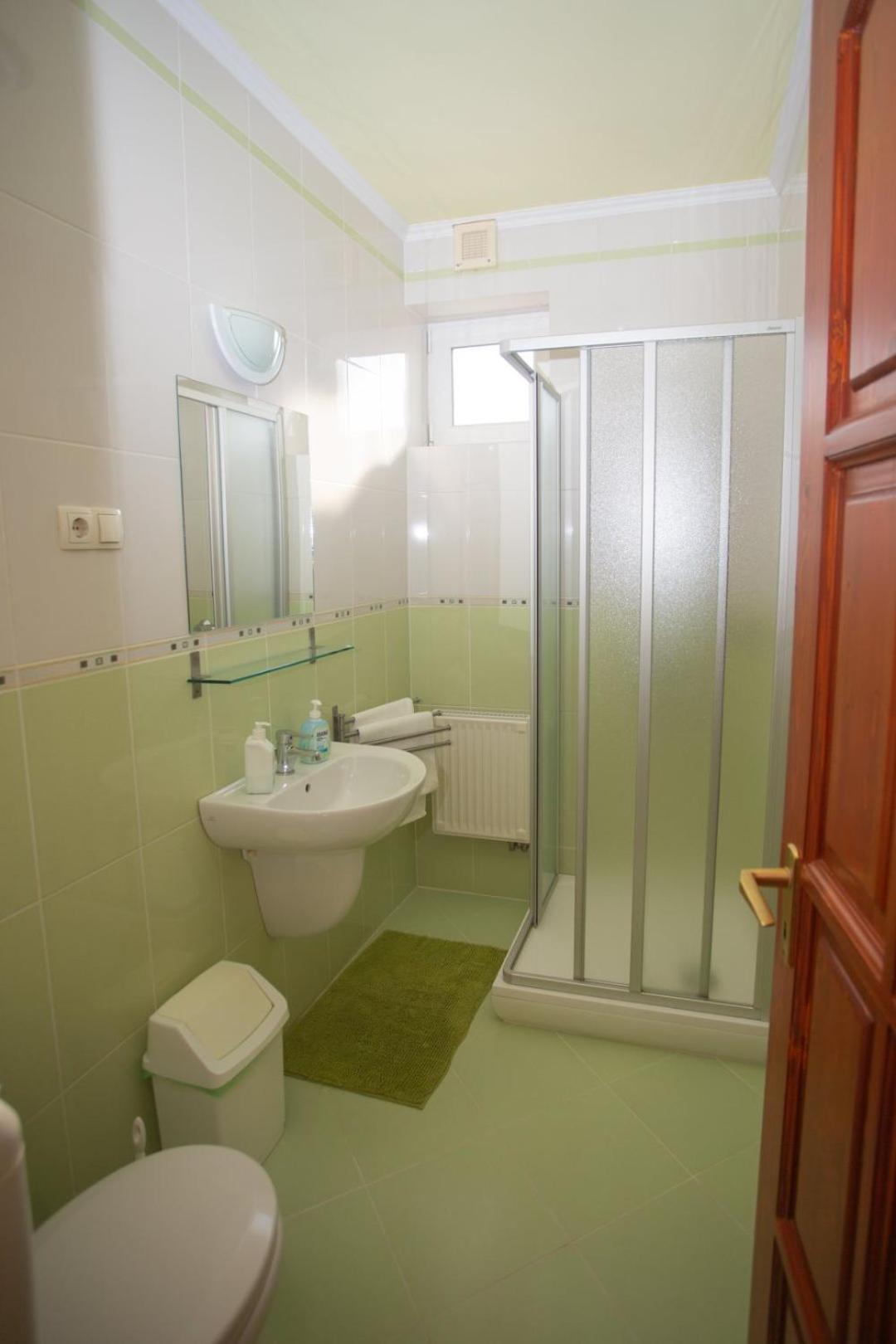 Kondics Apartmanhaz Шарвар Екстер'єр фото