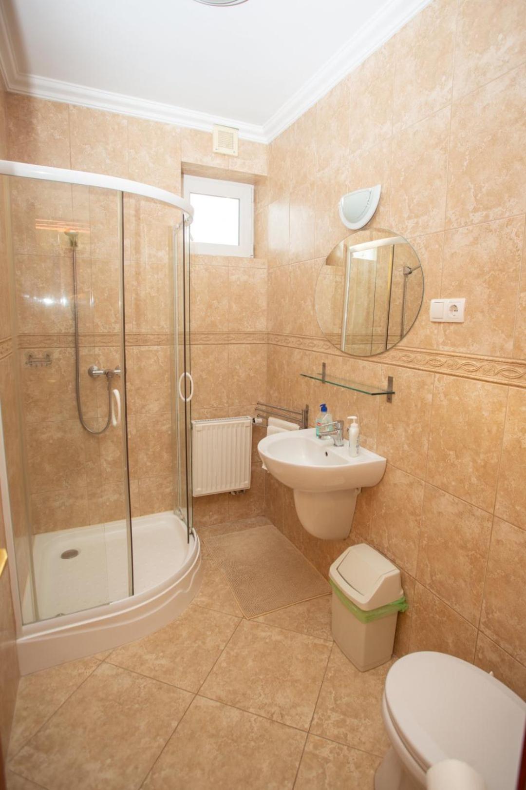 Kondics Apartmanhaz Шарвар Екстер'єр фото